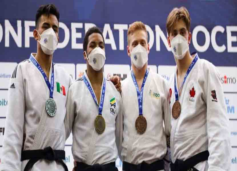 El atleta queretano (primero de izq. a derecha) pertenece a la Selección Mexicana de judo / Foto: INDEREQ