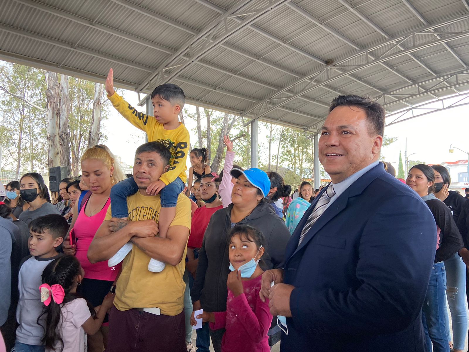 Se les brindan herramientas y becas a los menores, dice alcalde Juan Guzmán. (Especial)
