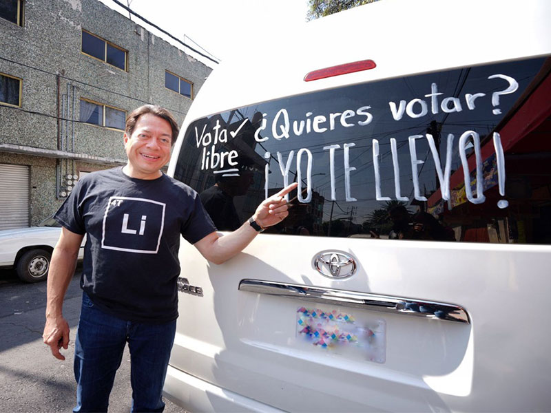 Mario Delgado se ofrece a llevar a ciudadanos a Votar / Foto: Especial 
