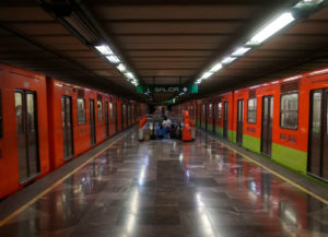 Metro tendrá horario festivo jueves y viernes santo