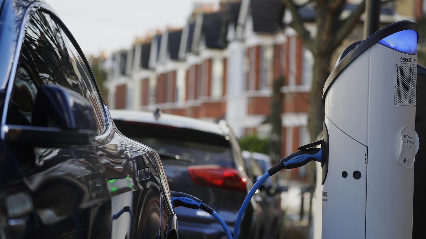 Fabricación de autos eléctricos costará menos que la de vehículos a combustión a partir de 2025. (Especial)