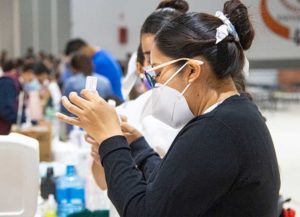 México busca vacunas Pfizer para niños por retraso de Covax