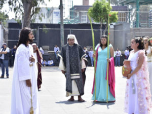 Tras dos años regresa la representación masiva del viacrucis en México