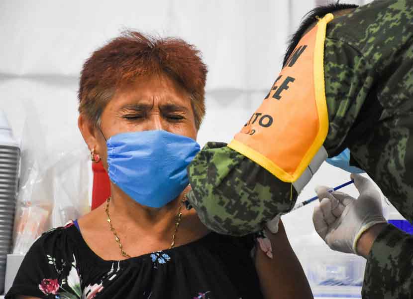 La Brigada Correcaminos invita a inocularse a todas las personas que requieran de la vacuna contra COVID. / Foto: Cuartoscuro