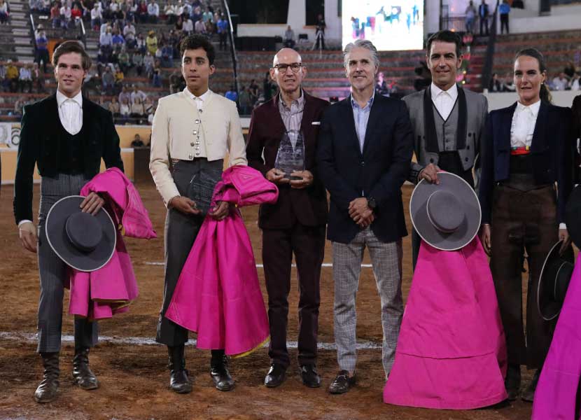 José Mauricio ganador de la Gala Taurina en Querétaro. Foto: Isaí López