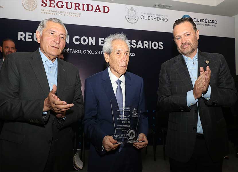 Reconocen trayectoria del empresario Salvador Hernández Mújica. Foto: Isaí López