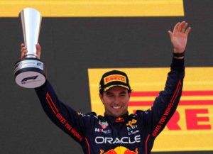 Red Bull se lleva el podio en el GP de España, con la ayuda de 'Checo' Pérez