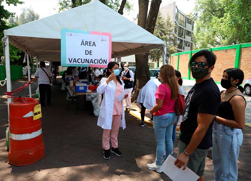 Vacunación contra COVID a adolescentes en Querétaro no logró el objetivo. Foto: Cuartoscuro