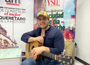 Cantautor José Esparza dará concierto en Querétaro