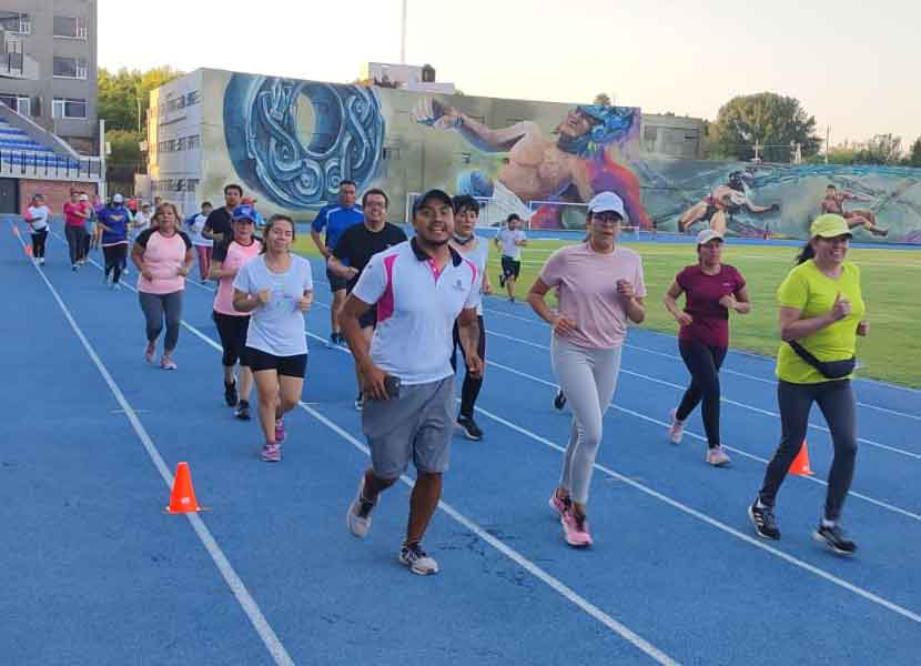 Se realizan entrenamientos de preparación rumbo el Querétaro Maratón 2022. / Foto: Especial