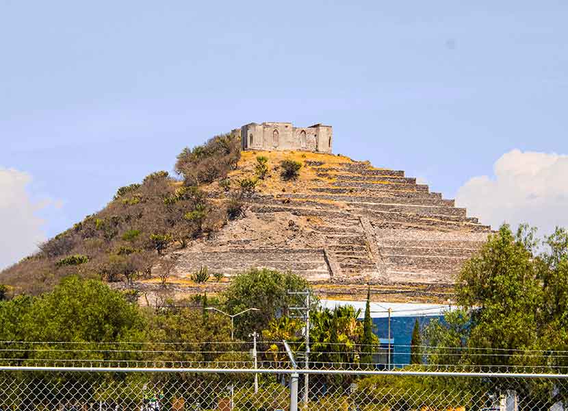 Incrementan visitas internacionales a la Pirámide de El Pueblito. Foto: Víctor Xochipa