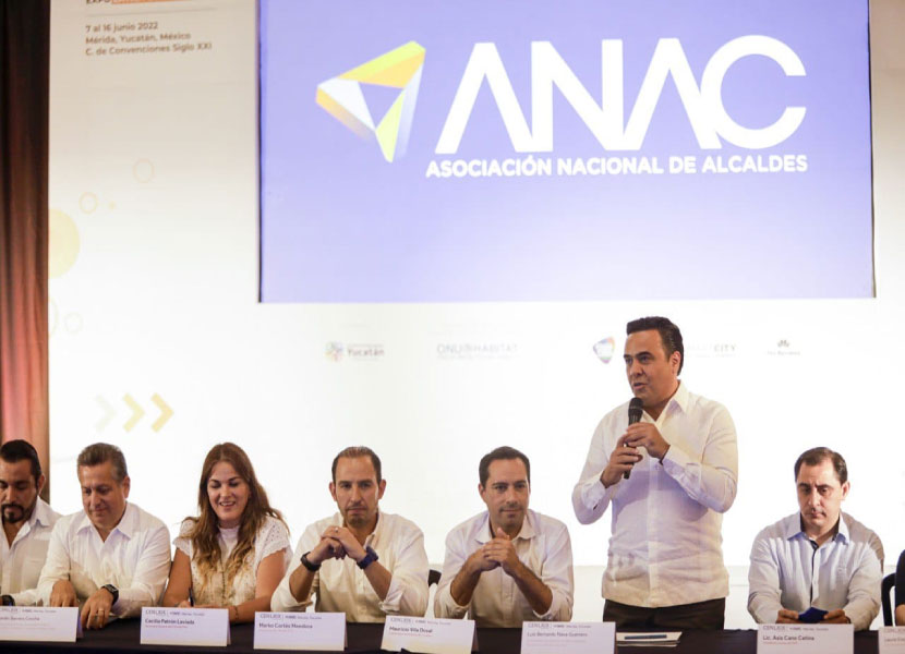 Luis Nava participa en sesión de la Asociación Nacional de Alcaldes. Foto: Especial