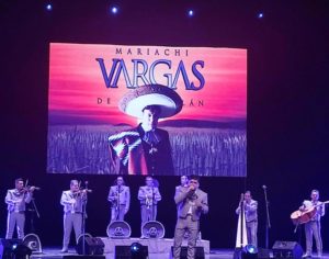 Mariachi Vargas engalana el Auditorio Josefa en Querétaro