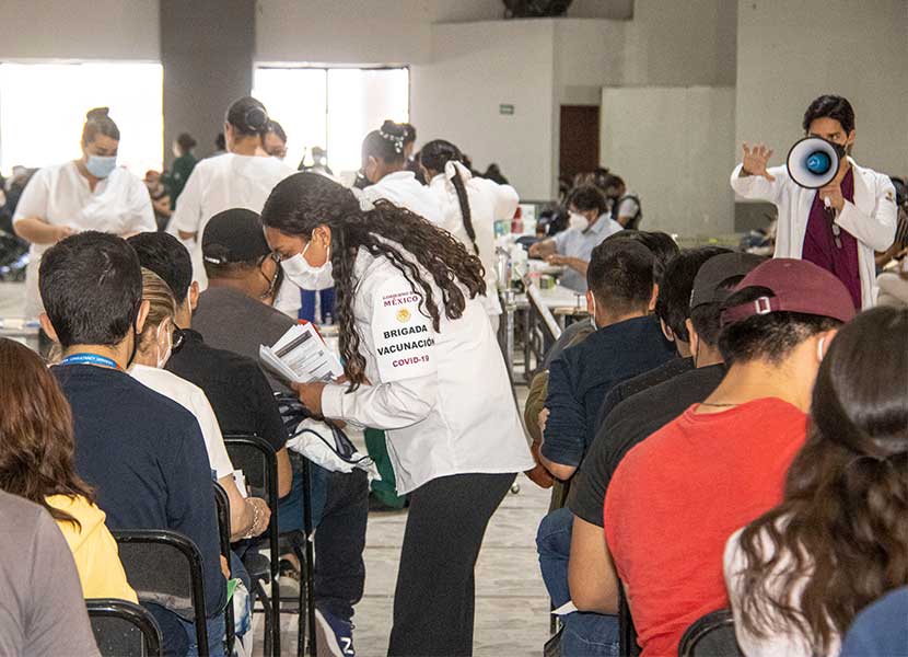 Vacunación de primeras dosis contra COVID en Querétaro tuvo 98% de cobertura. Foto: Víctor Xochipa