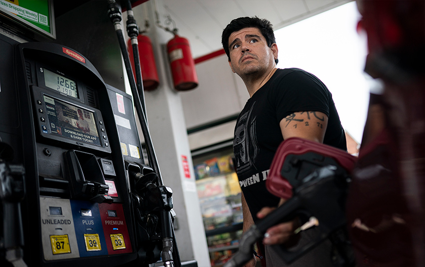¿Por qué los precios de la gasolina están tan elevados?