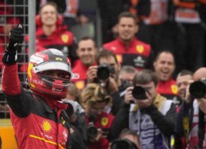 'Checo' arrancará cuarto en Silverstone: Sainz asegura Pole Position