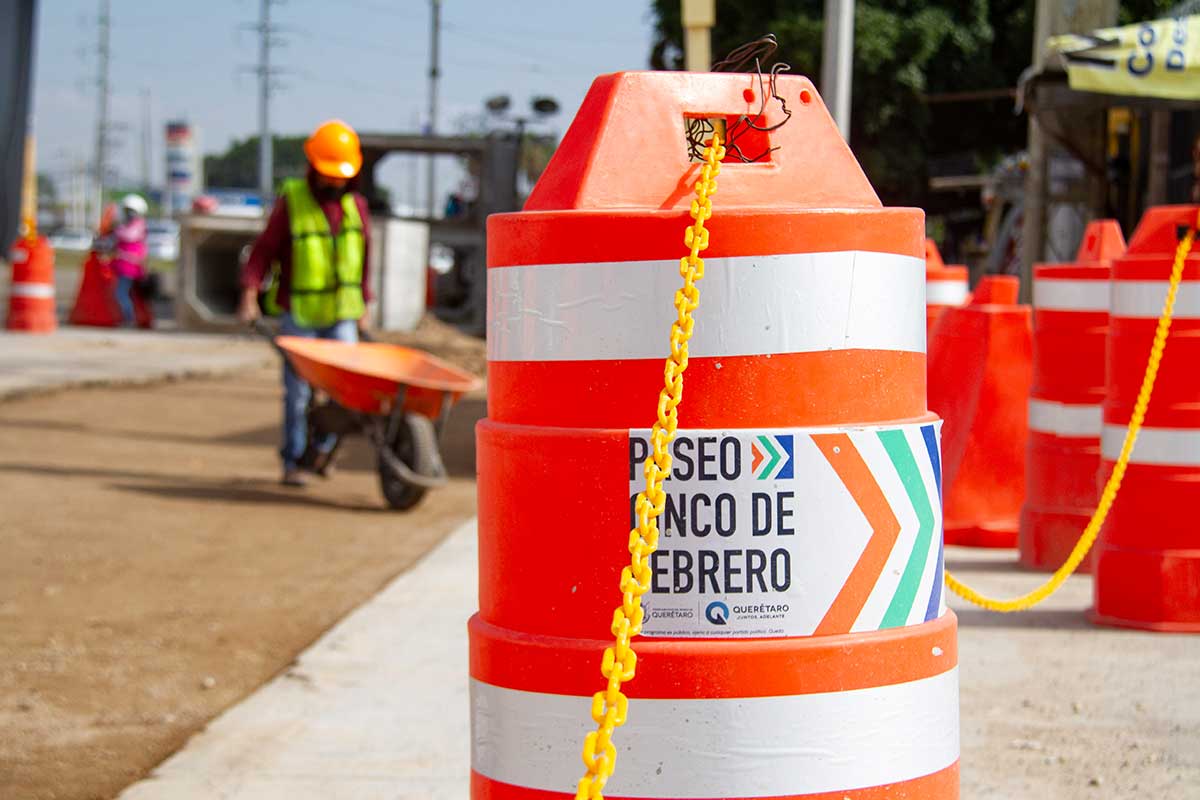 Se dará a conocer la empresa que realizará las obras de la segunda etapa de la avenida 5 de Febrero. / Foto: Víctor  Xochipa 
