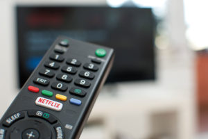 Netflix comenzará a cobrar extra por televisores que se conecten 'fuera de casa'