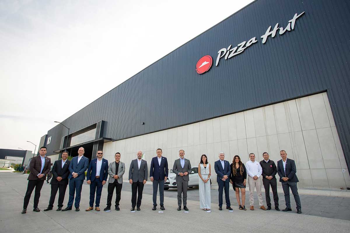 Pizza Hut apuesta para Querétaro y Bajío e inaugura su nueva planta en el municipio de Colón. / Especial

