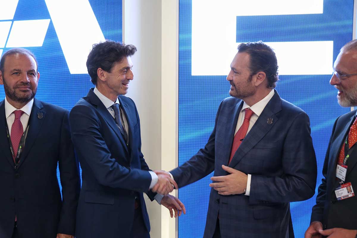 Mauricio Kuri González, se reunió con ejecutivos de la multinacional aeronáutica Aernnova.