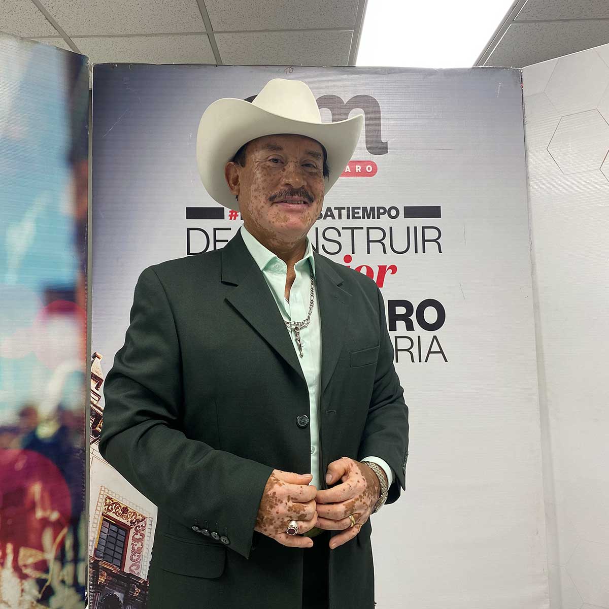 Ramón Balver estuvo de visita en la redacción de AM de Querétaro. /Foto: Estefany González