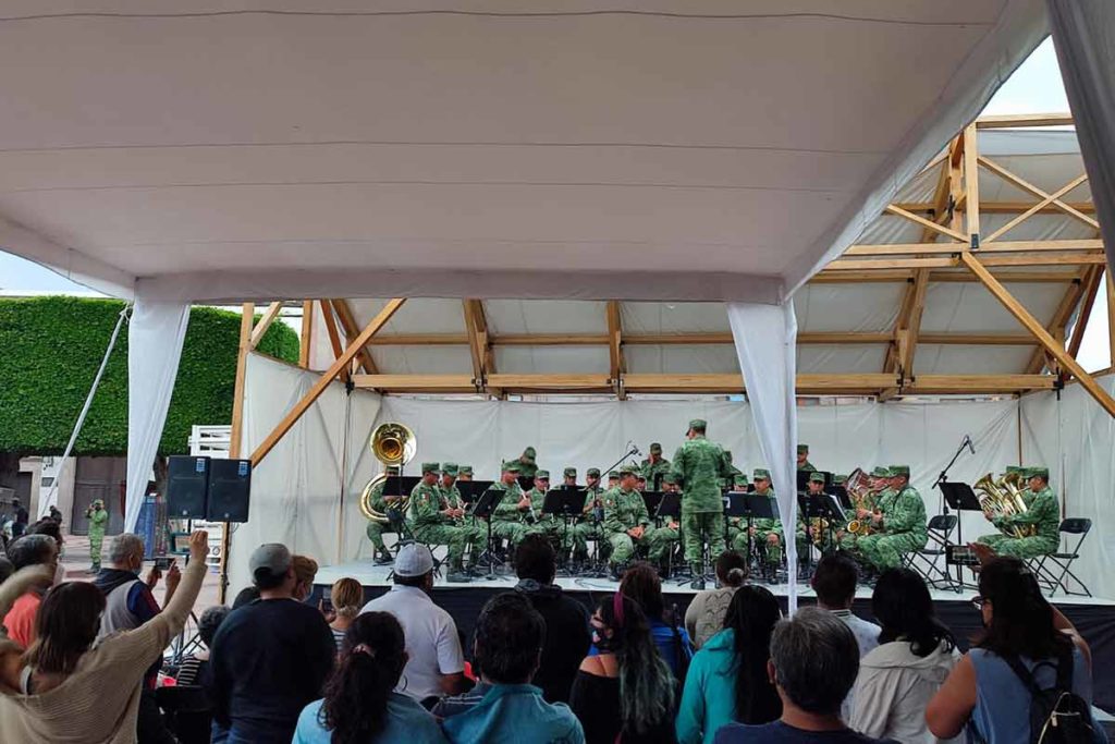 Sorprende flashmob del Ejército Mexicano en Plaza de Armas