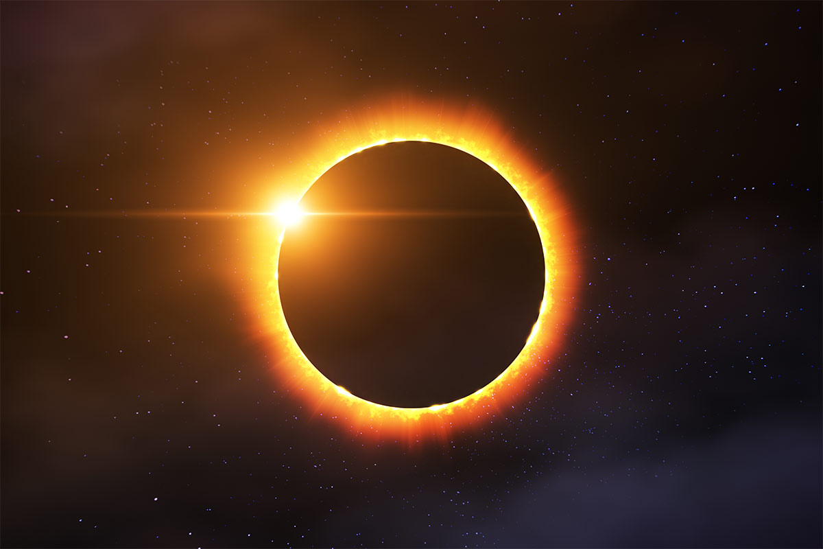Uno de los fenómenos astronómicos más espectaculares que podemos apreciar fácilmente son los eclipses lunares y solares. / Foto: iStock