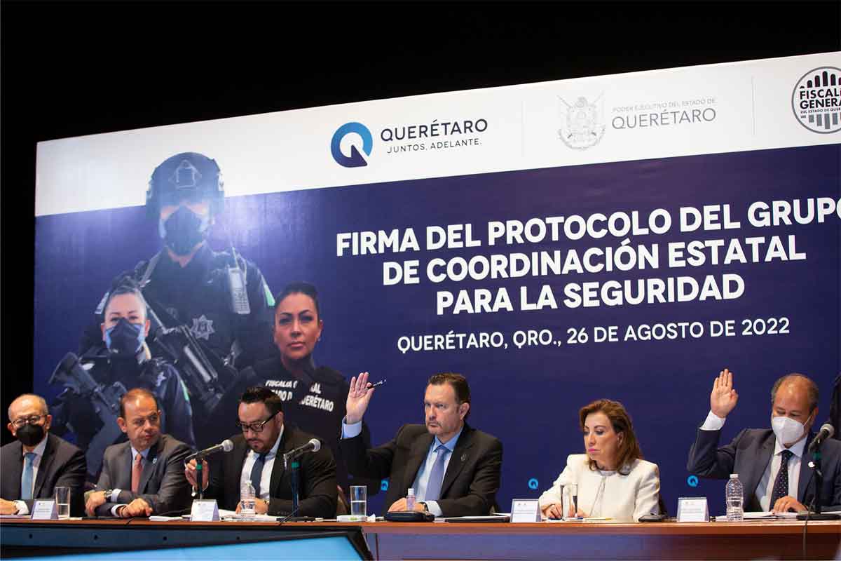 Mauricio Kuri, gobernador de Querétaro, hizo un llamado a los involucrados a asumir el compromiso y la responsabilidad de servir a la ciudadanía. / Foto: Especial