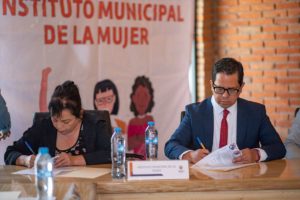 Instituto de la Mujer de El Marqués firma convenio con el Centro de Capacitación Especializada