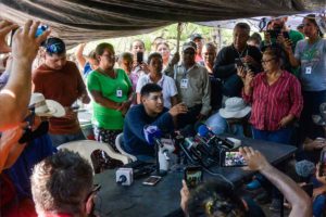 'Necesitamos ayuda de México o el extranjero": familias de mineros atrapados