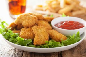 Nuggets de pollo… ¿sin pollo? Profeco exhibe marcas que no cumplen
