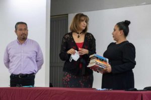 San Juan del Río recibe donación de más de 4 mil libros