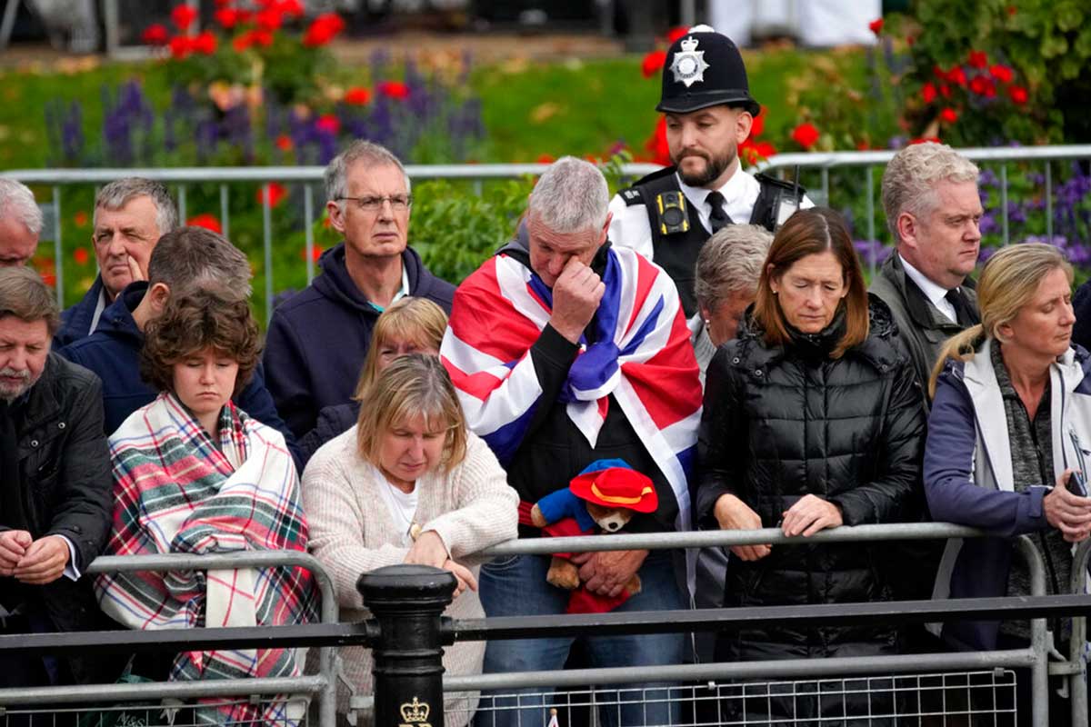 Se despiden entre lágrimas de la reina Isabel II / Foto: AP