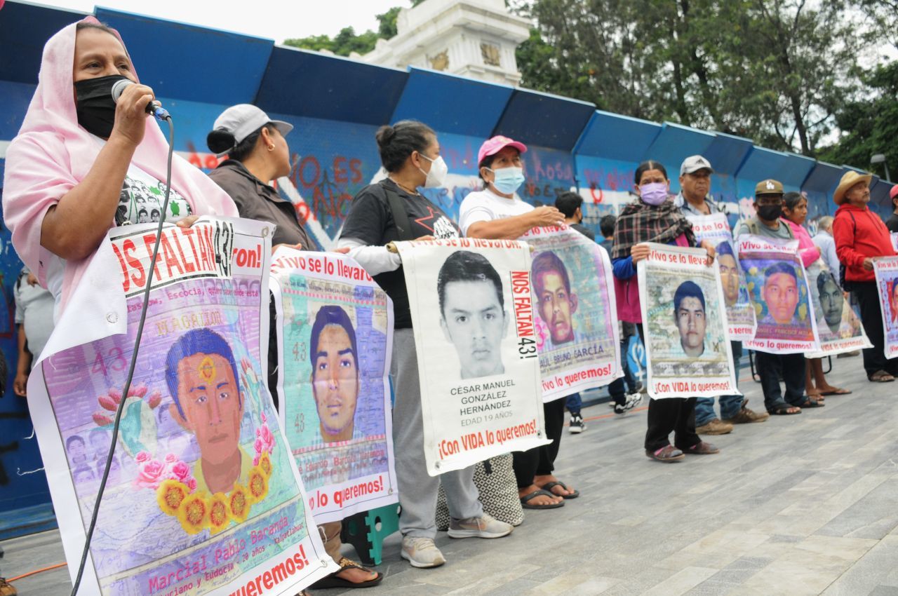 AMLO declara día de luto nacional” por caso Ayotzinapa./ Foto: Cuartoscuro