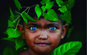 Indígenas asombran por sus brillantes ojos azules y se hacen virales