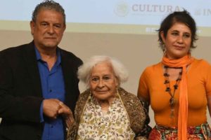 Celebran 90 años de la poeta Guadalupe Cárdenas