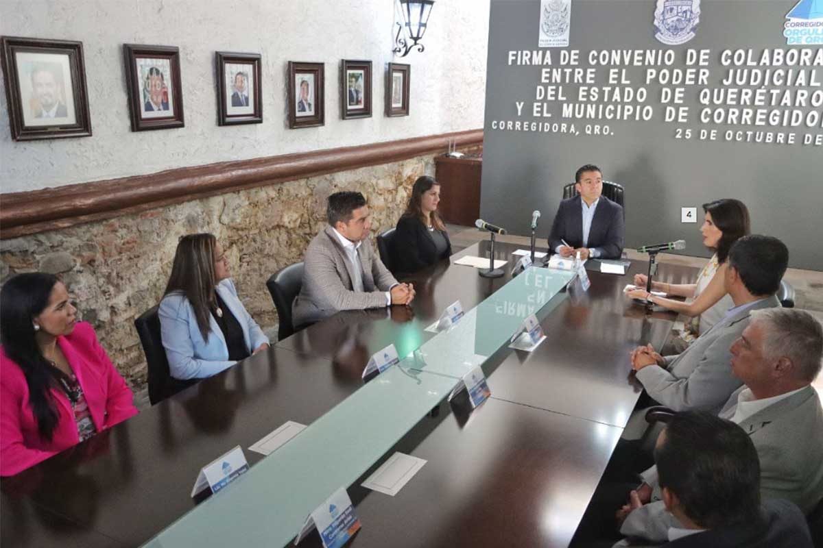 Corregidora y Tribunal Superior de Justicia firman convenio de colaboración / Foto. Especial 