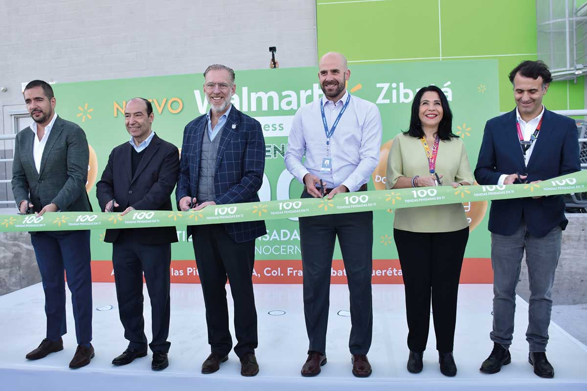Marco Antonio Del Prete Tercero, en representación del gobernador, Mauricio Kuri, inauguró las instalaciones de Walmart Express, sucursal Zibatá./ Foto: Especial