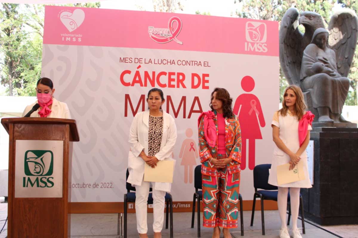IMSS Querétaro realiza Feria de Salud para sensibilizar sobre cáncer de mama / Foto Especial 