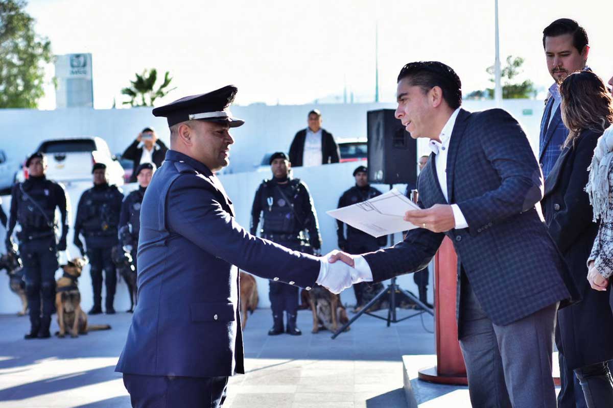 Fueron reconocidos 27 elementos de la Policía Municipal de Corregidora./ Foto: Especial
