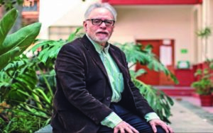 Muere el poeta mexicano David Huerta a los 72 años de edad