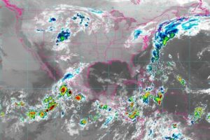 Huracán 'Orlene' se convierte en huracán categoría 4 frente a Jalisco
