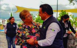Luis Nava entrega dos parques en la colonia Campestre Italiana