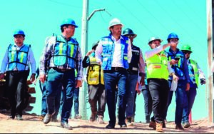 Mauricio Kuri supervisa obras de puentes inferiores vehiculares en SJR