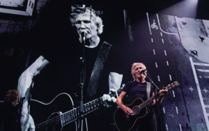 Roger Waters pide parar la guerra en su primer concierto en México
