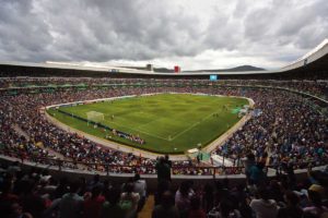 Ni el Estadio Corregidora se salva de ley antitabaco, no se podrá fumar