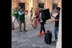 (VIDEO) ‘Se compran colchones, tambores…’, mexicano lleva el sonido al Mundial