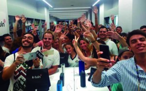 Celebran el Día del Soltero en Zaragoza al modo 'First dates'