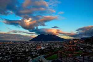aprende por qué vale la pena invertir en Monterrey