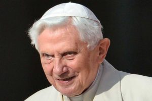 Mauricio Kuri se despide del Papa Emérito Benedicto XVI